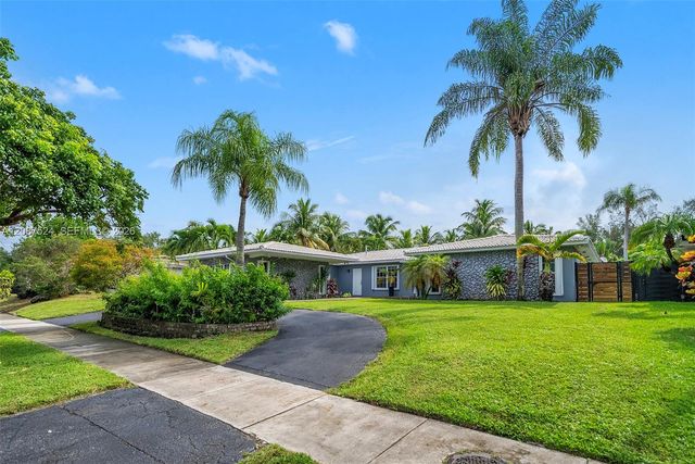 19885 NE 22nd Avenue, Miami, FL 33180