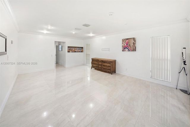 19885 NE 22nd Avenue, Miami, FL 33180