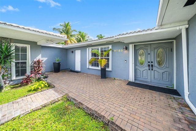 19885 NE 22nd Avenue, Miami, FL 33180