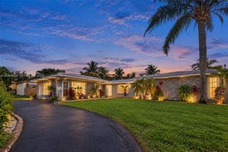 19885 NE 22nd Avenue, Miami, FL 33180