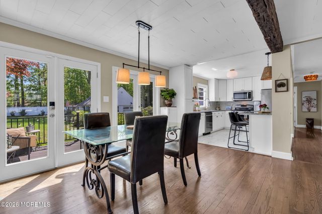 52 Thomas Avenue, Shrewsbury Boro, NJ 07702