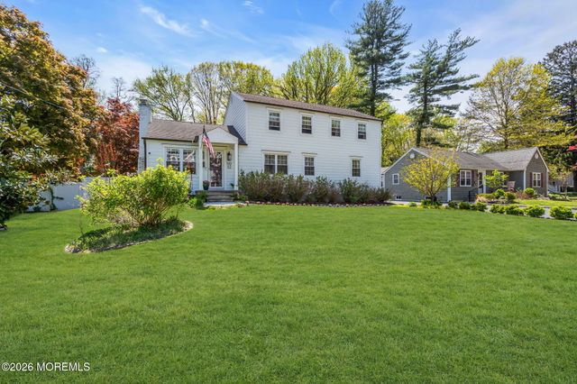 52 Thomas Avenue, Shrewsbury Boro, NJ 07702