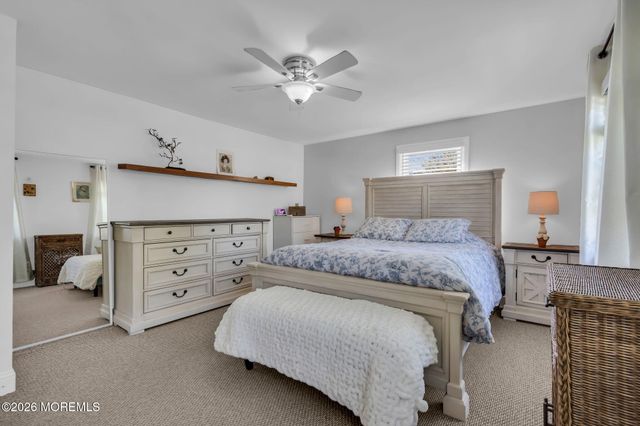 52 Thomas Avenue, Shrewsbury Boro, NJ 07702