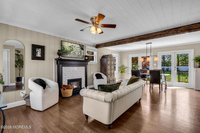 52 Thomas Avenue, Shrewsbury Boro, NJ 07702