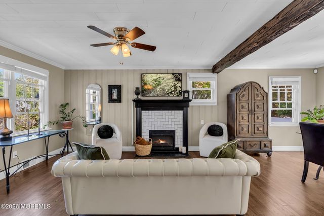 52 Thomas Avenue, Shrewsbury Boro, NJ 07702