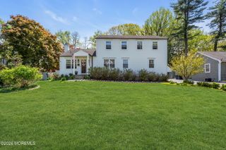 52 Thomas Avenue, Shrewsbury Boro, NJ 07702