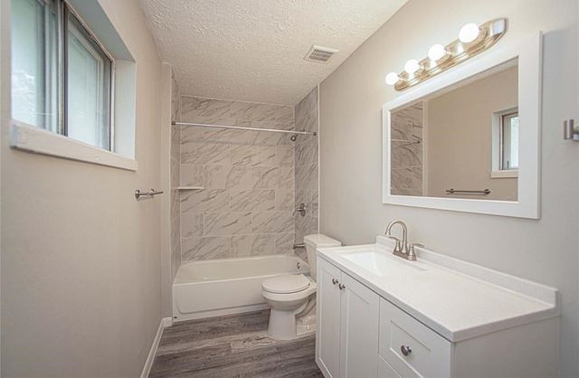 317 Pear Street, La Marque, TX 77568