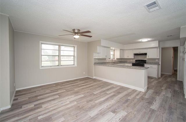 317 Pear Street, La Marque, TX 77568