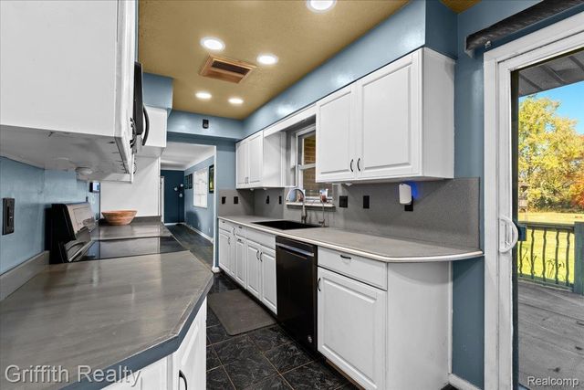 1044 W Rowland Street, Mundy Township, MI 48507