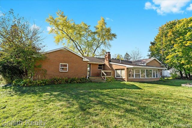 1044 W Rowland Street, Mundy Township, MI 48507