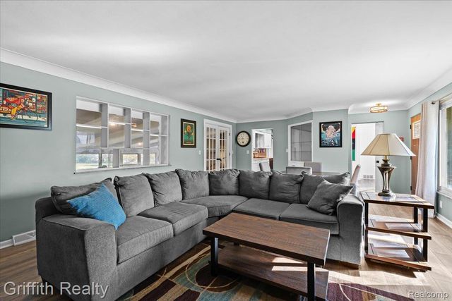 1044 W Rowland Street, Mundy Township, MI 48507