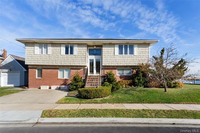 255 Delaware Avenue, Island Park, NY 11558