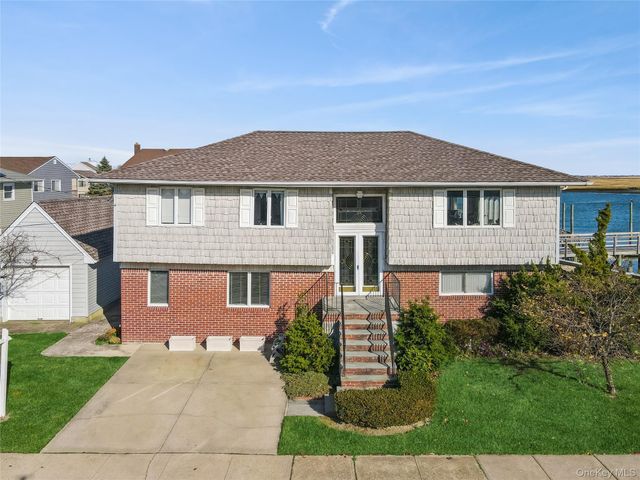 255 Delaware Avenue, Island Park, NY 11558