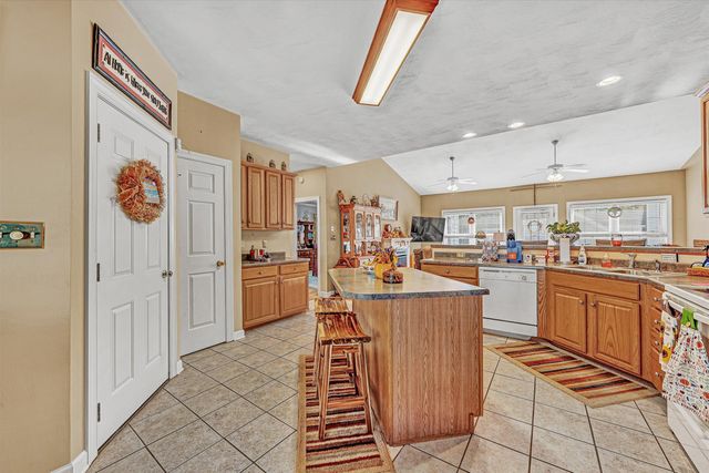 5432 Quail Ridge CIR, Roanoke, VA 24018