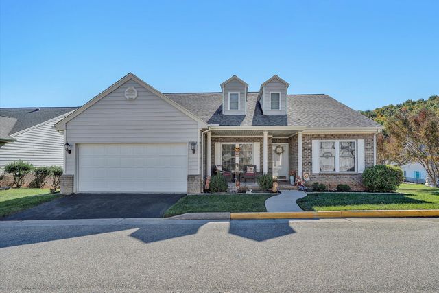 5432 Quail Ridge CIR, Roanoke, VA 24018