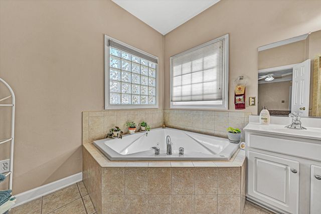 5432 Quail Ridge CIR, Roanoke, VA 24018