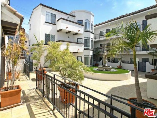 10560 SANTA MONICA 203, Los Angeles, CA 90025