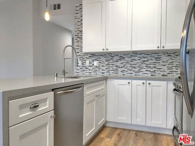 10560 SANTA MONICA 203, Los Angeles, CA 90025