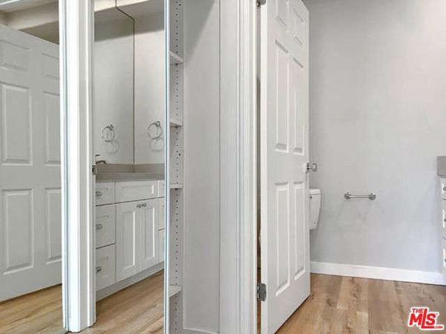 10560 SANTA MONICA 203, Los Angeles, CA 90025