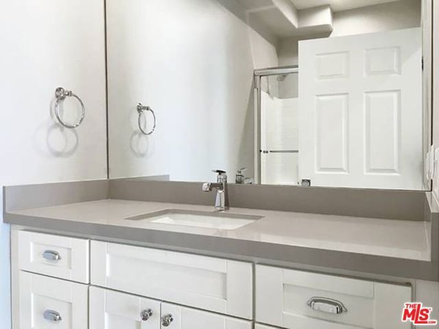 10560 SANTA MONICA 203, Los Angeles, CA 90025