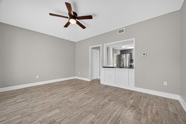 830 Threadneedle Street 240, Houston, TX 77079