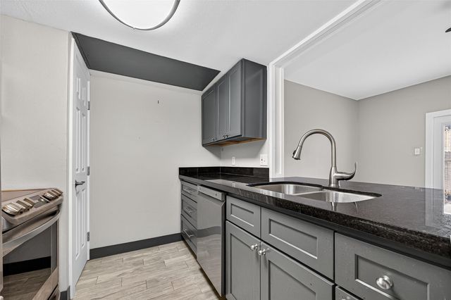 830 Threadneedle Street 240, Houston, TX 77079