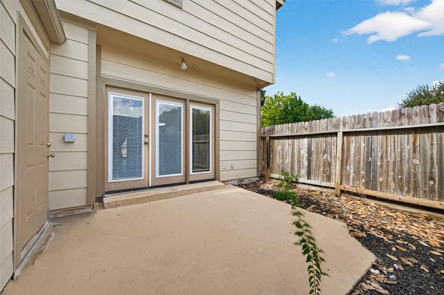 830 Threadneedle Street 240, Houston, TX 77079