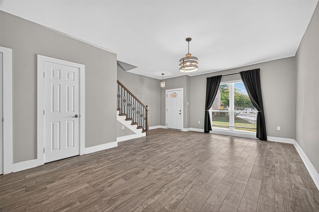 830 Threadneedle Street 240, Houston, TX 77079