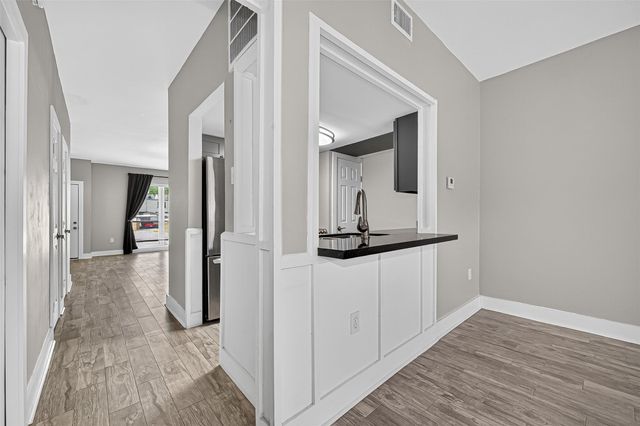 830 Threadneedle Street 240, Houston, TX 77079