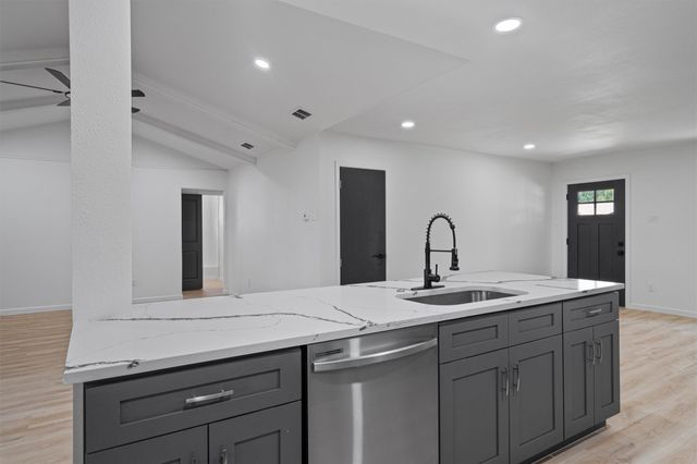 1700 Deep Wood DR, Round Rock, TX 78681