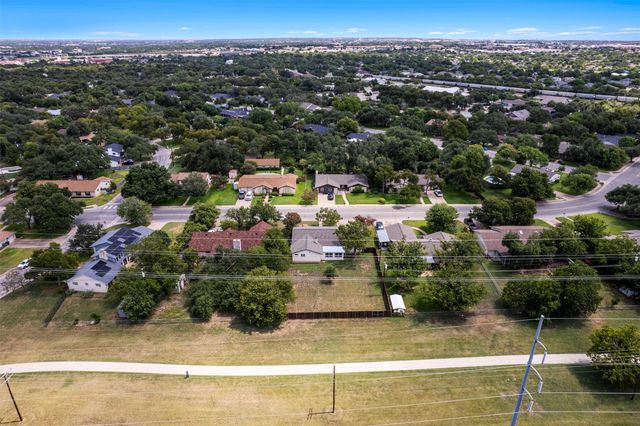 1700 Deep Wood DR, Round Rock, TX 78681