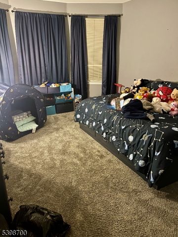 3 Quartz Ln 3, Paterson City, NJ 07501