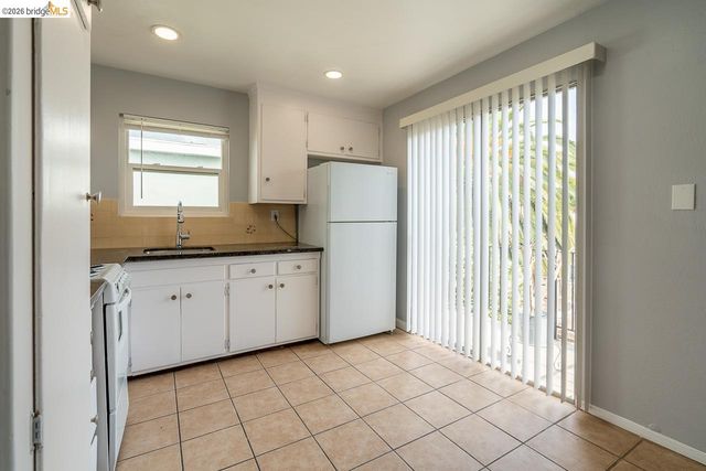 3414 64Th Avenue Pl, Oakland, CA 94605