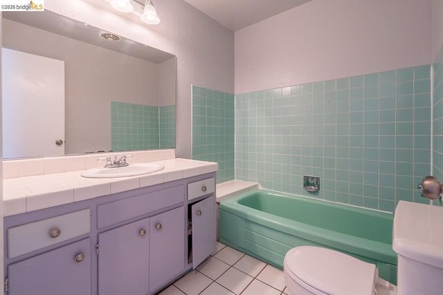 3414 64Th Avenue Pl, Oakland, CA 94605