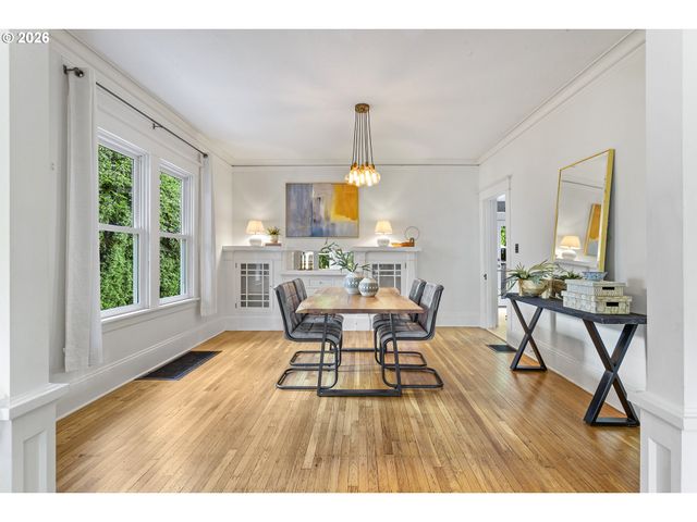 132 Ne COOK St, Portland, OR 97212