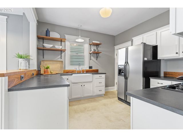 132 Ne COOK St, Portland, OR 97212