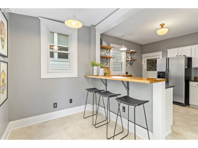132 Ne COOK St, Portland, OR 97212