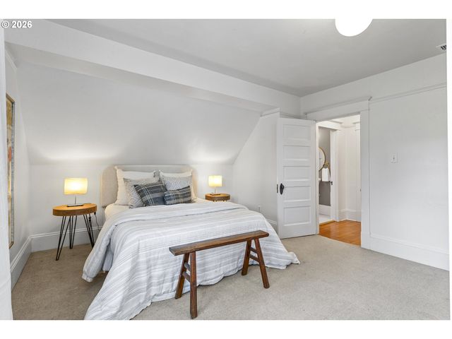 132 Ne COOK St, Portland, OR 97212