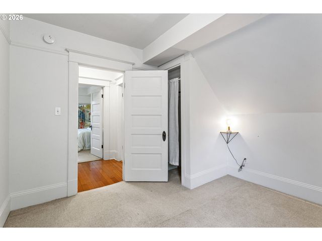 132 Ne COOK St, Portland, OR 97212