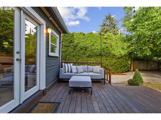 132 Ne COOK St, Portland, OR 97212