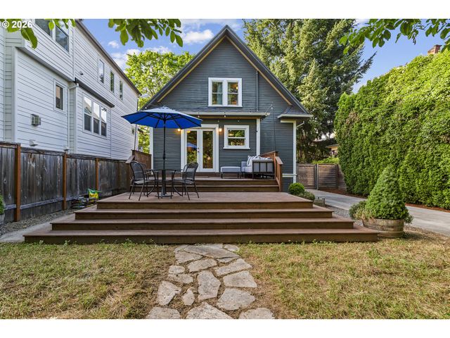 132 Ne COOK St, Portland, OR 97212