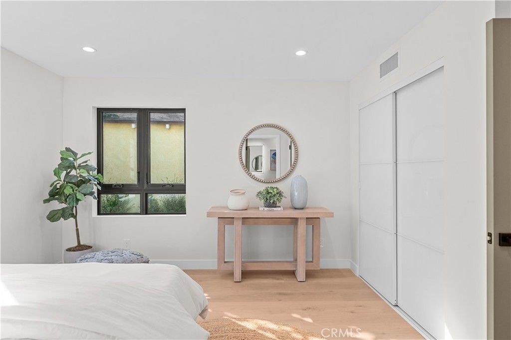 Image 27 of property listing at 2843 Stoner, Los Angeles, CA 90064