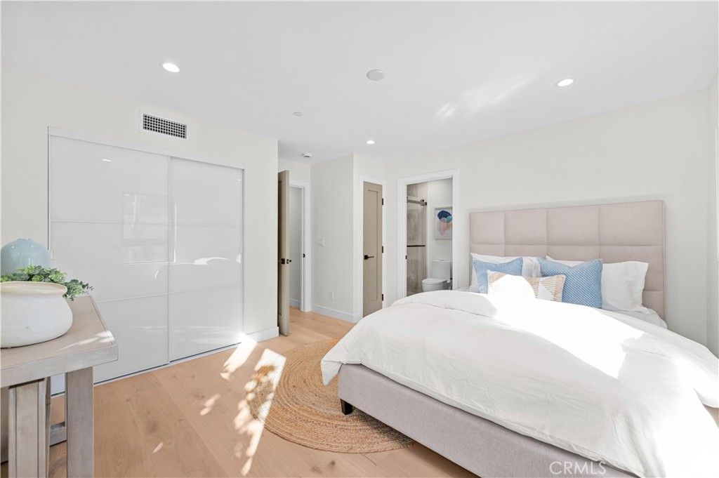 Image 28 of property listing at 2843 Stoner, Los Angeles, CA 90064