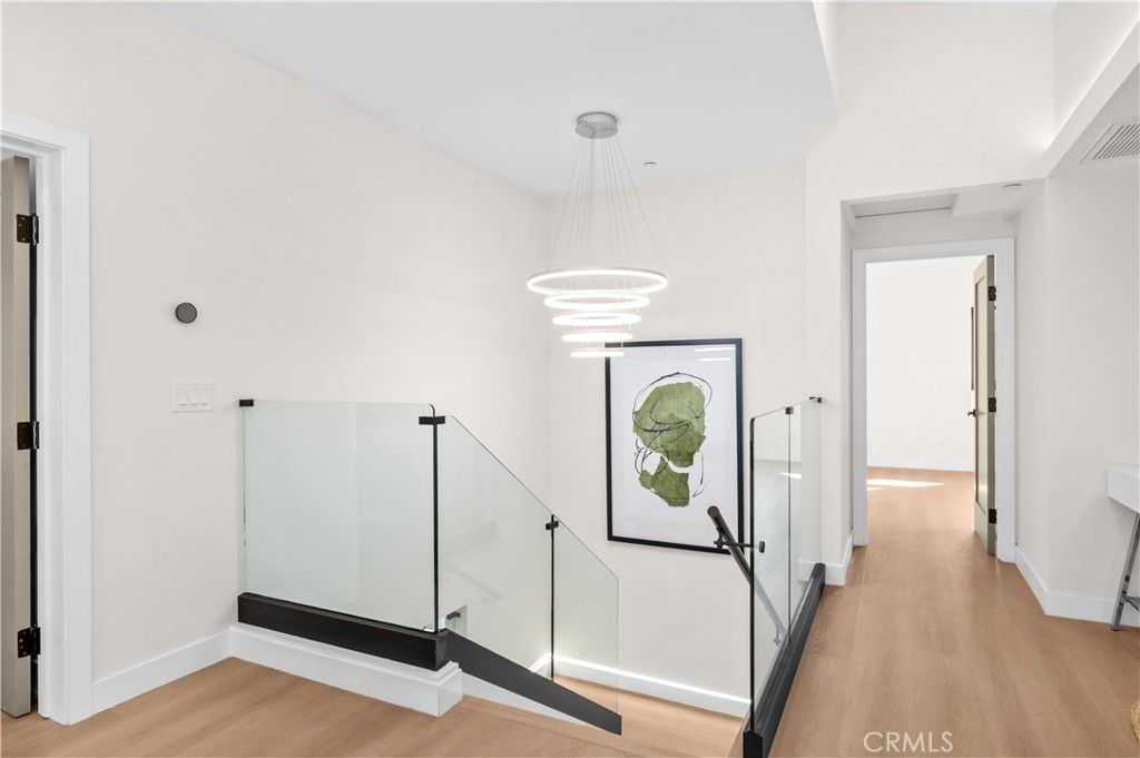 Image 30 of property listing at 2843 Stoner, Los Angeles, CA 90064