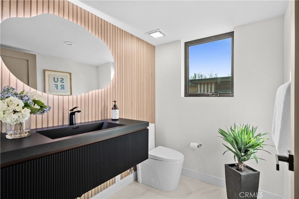 Image 37 of property listing at 2843 Stoner, Los Angeles, CA 90064