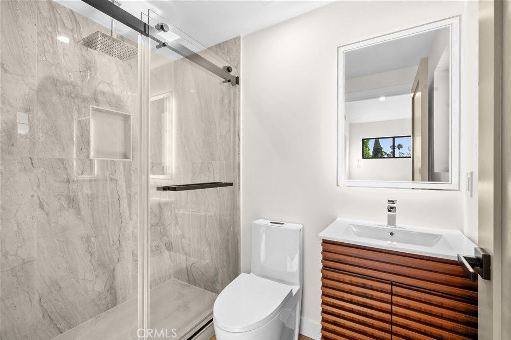 Image 50 of property listing at 2843 Stoner, Los Angeles, CA 90064