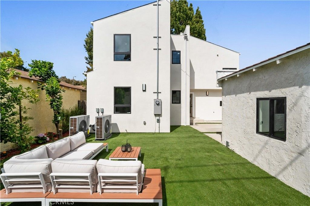 Image 62 of property listing at 2843 Stoner, Los Angeles, CA 90064
