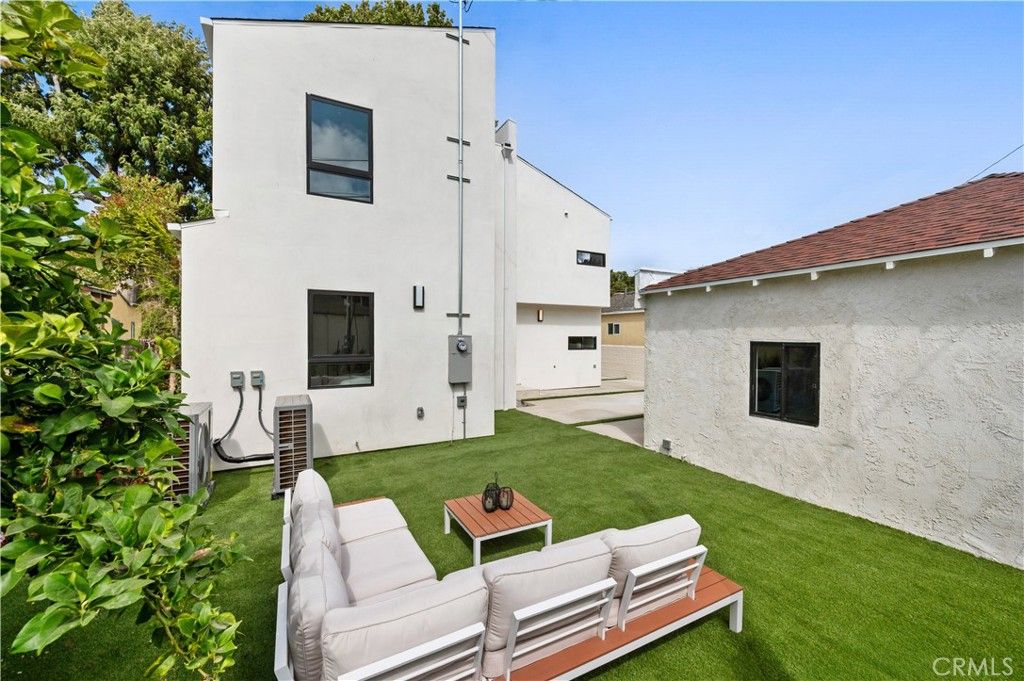 Image 67 of property listing at 2843 Stoner, Los Angeles, CA 90064