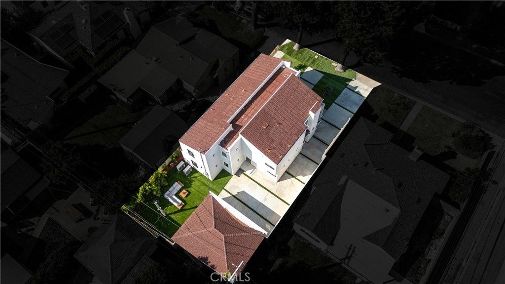 Image 69 of property listing at 2843 Stoner, Los Angeles, CA 90064