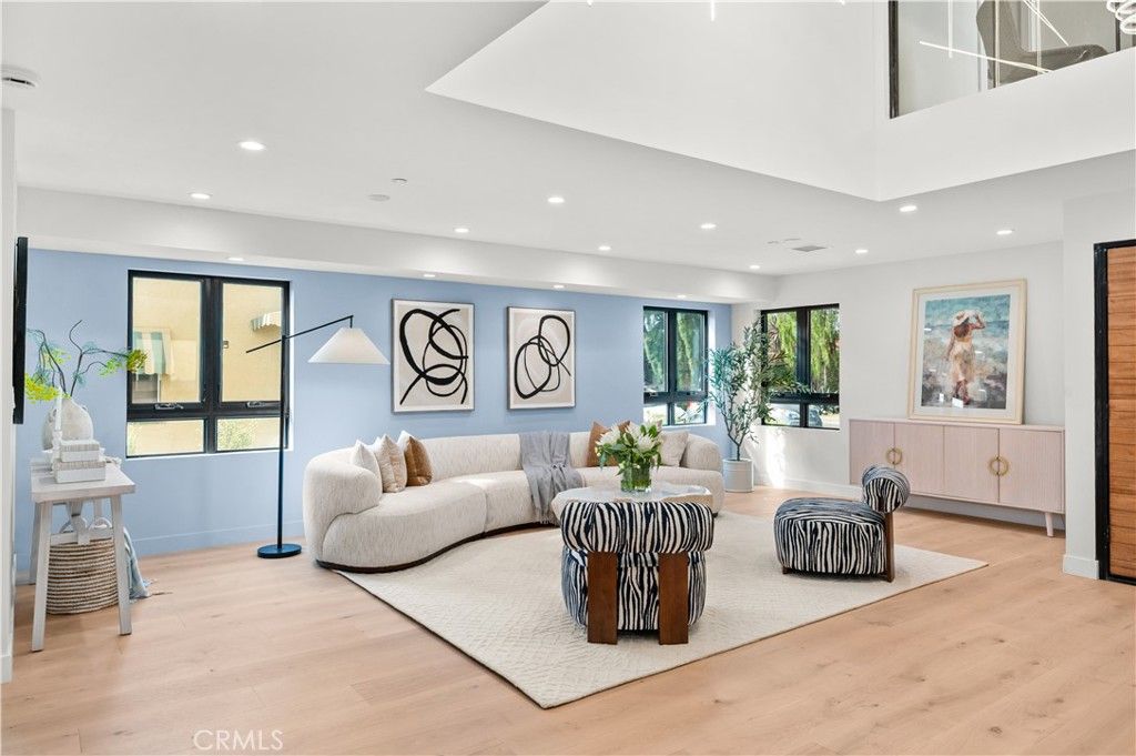 Image 7 of property listing at 2843 Stoner, Los Angeles, CA 90064